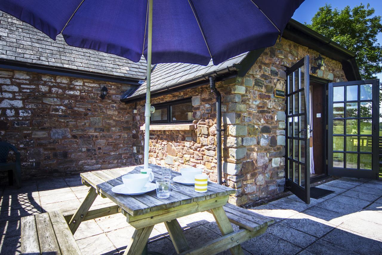 Three Gates Farm Holiday Cottages Huntsham Εξωτερικό φωτογραφία