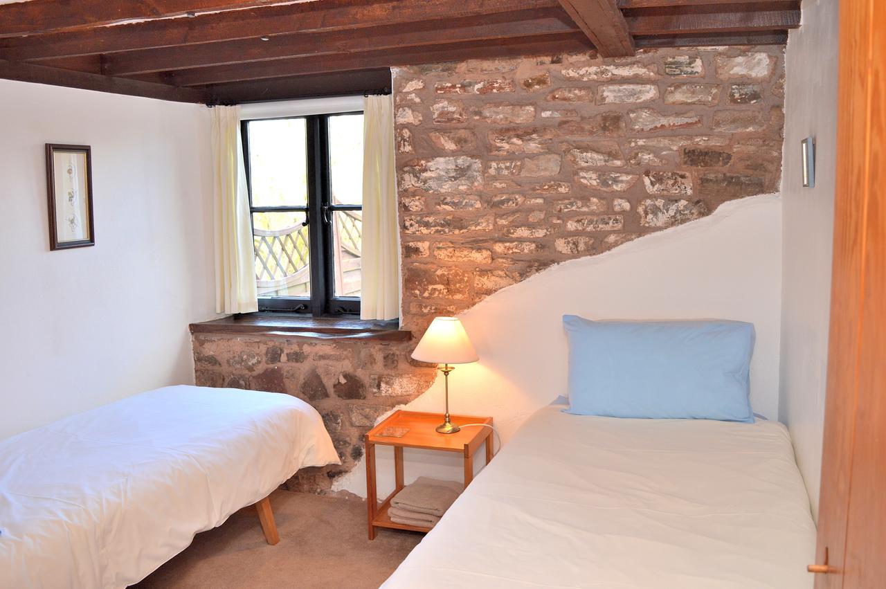 Three Gates Farm Holiday Cottages Huntsham Εξωτερικό φωτογραφία