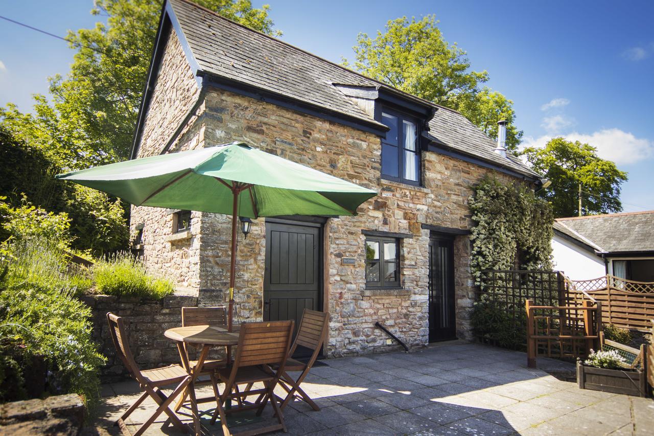 Three Gates Farm Holiday Cottages Huntsham Εξωτερικό φωτογραφία
