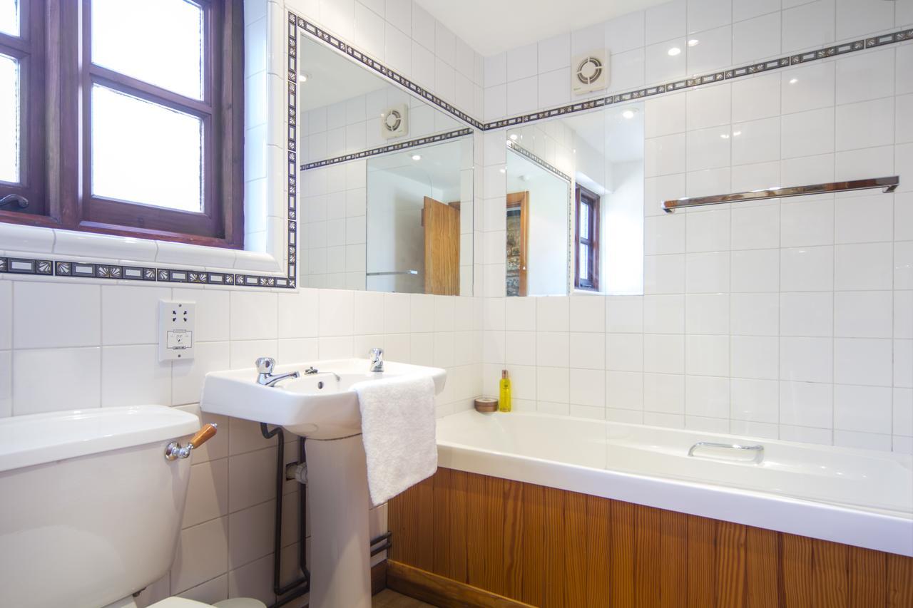 Three Gates Farm Holiday Cottages Huntsham Εξωτερικό φωτογραφία